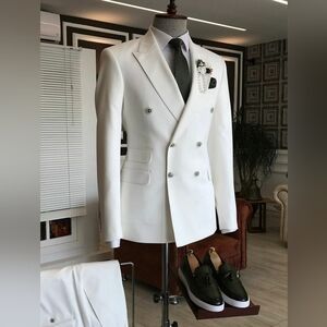 White Double Breasted Suit 2-Pieces